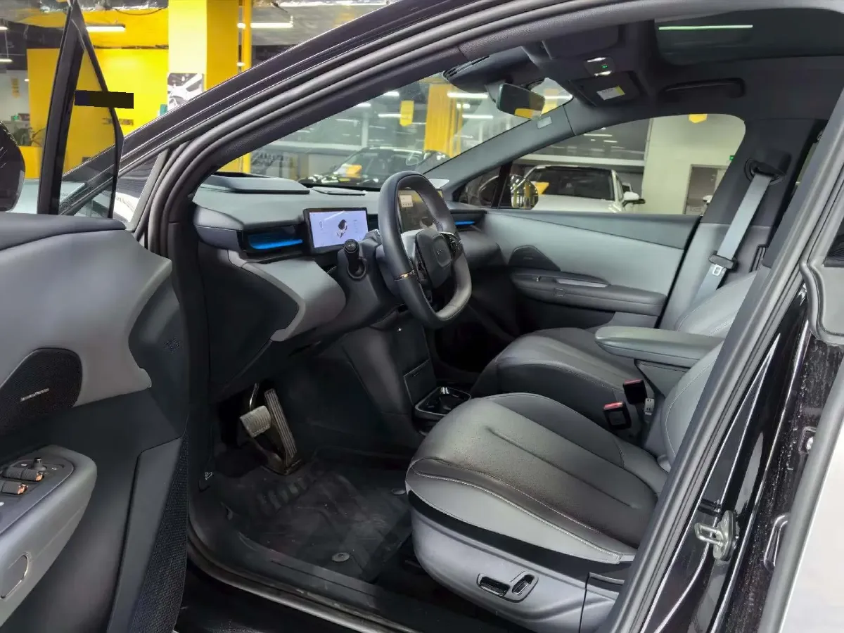 2025 Dongfeng Z9 2.0T 258HP L4 8AT,autocango,china used car exporter,china ev exporter,chinese used car exporter,chinese used ev exporter