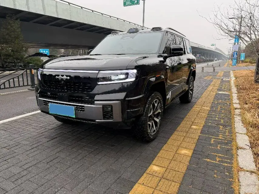 2025 FangChengBao Bao 8 2.0T 245HP L4 E-CVT PHEV 36.8KWH