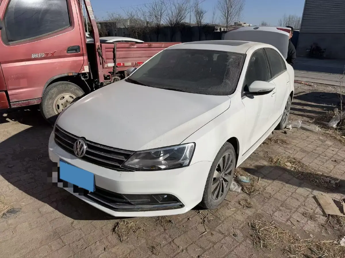 2017 Volkswagen Sagitar 1.6L 110HP L4 6AT
