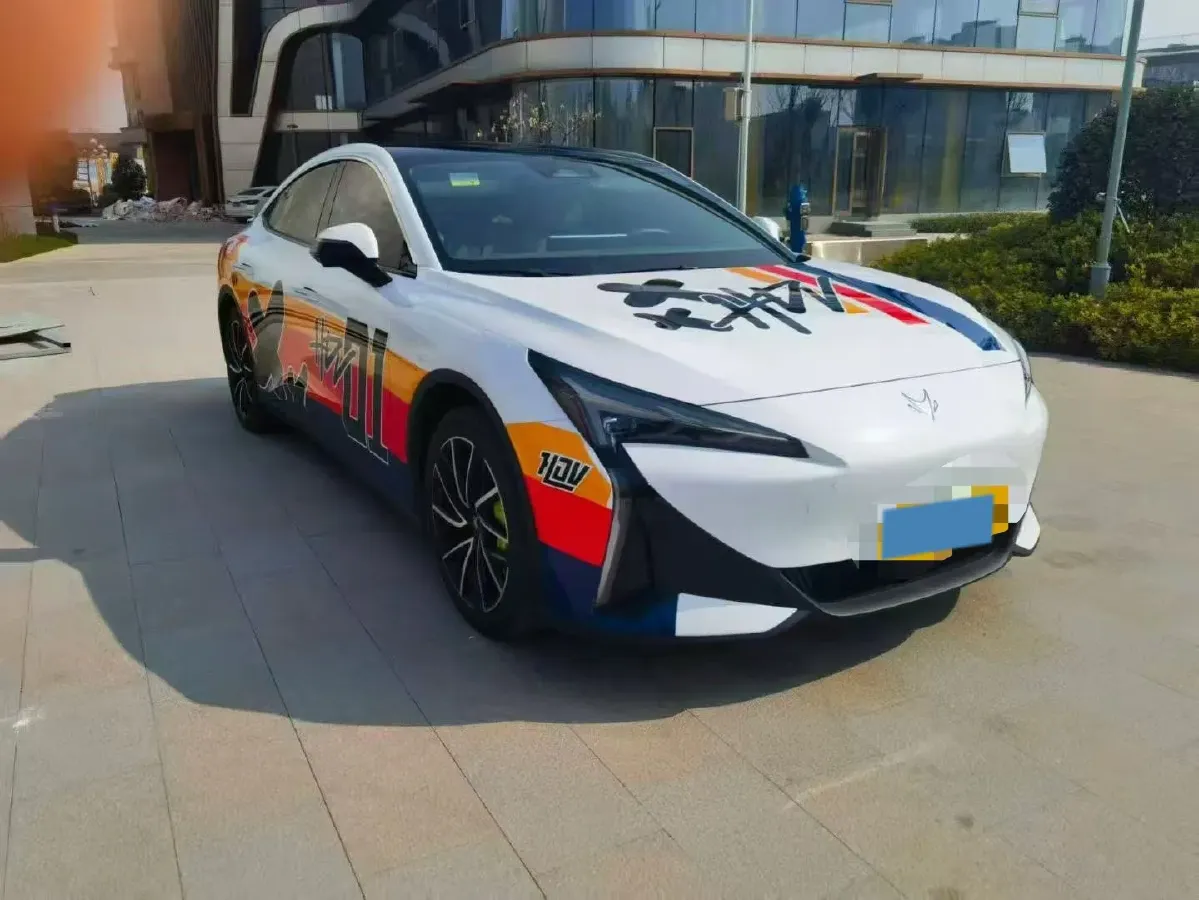 2024 ARCFOX αT5 BEV 79.2KWH,autocango,china used car exporter,china ev exporter,chinese used car exporter,chinese used ev exporter