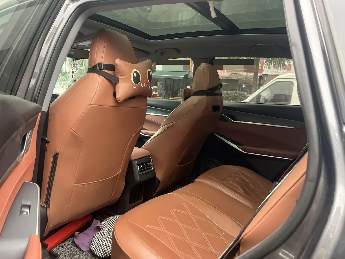 2023 ChangAn CS75 Plus 1.5T 188HP L4 8AT,autocango,china used car exporter,china ev exporter,chinese used car exporter,chinese used ev exporter