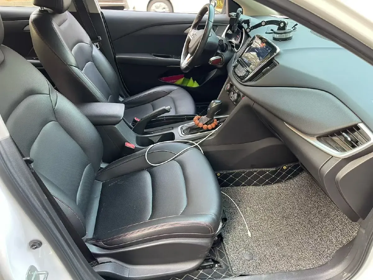 2022 Chevrolet Monza 1.0T 125HP L3 6DCT,autocango,china used car exporter,china ev exporter,chinese used car exporter,chinese used ev exporter