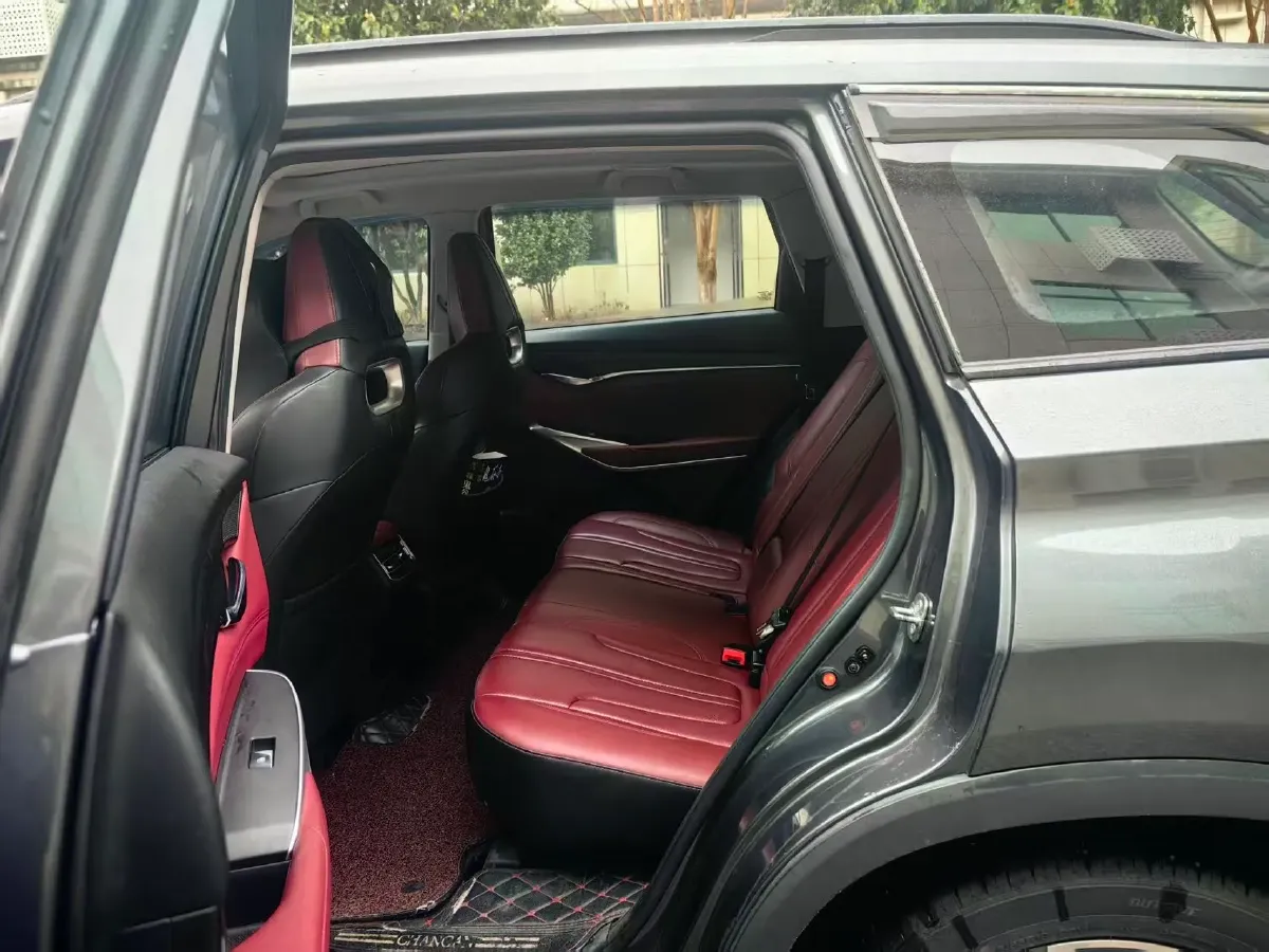 2020 ChangAn CS75 Plus 2.0T 233HP L4 8AT,autocango,china used car exporter,china ev exporter,chinese used car exporter,chinese used ev exporter