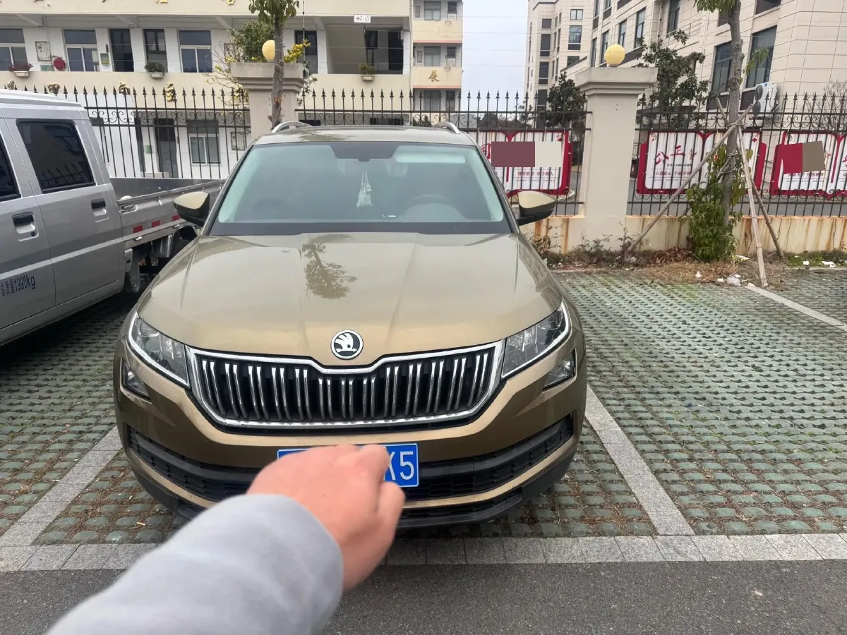 2017 Skoda Kodiak 1.8T 180HP L4 7DCT,autocango,china used car exporter,china ev exporter,chinese used car exporter,chinese used ev exporter