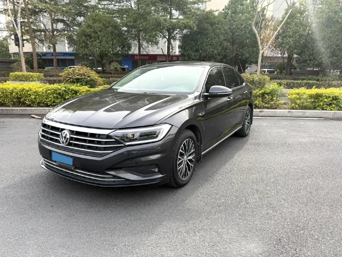 2020 Volkswagen Sagitar 1.4T 150HP L4 7DCT