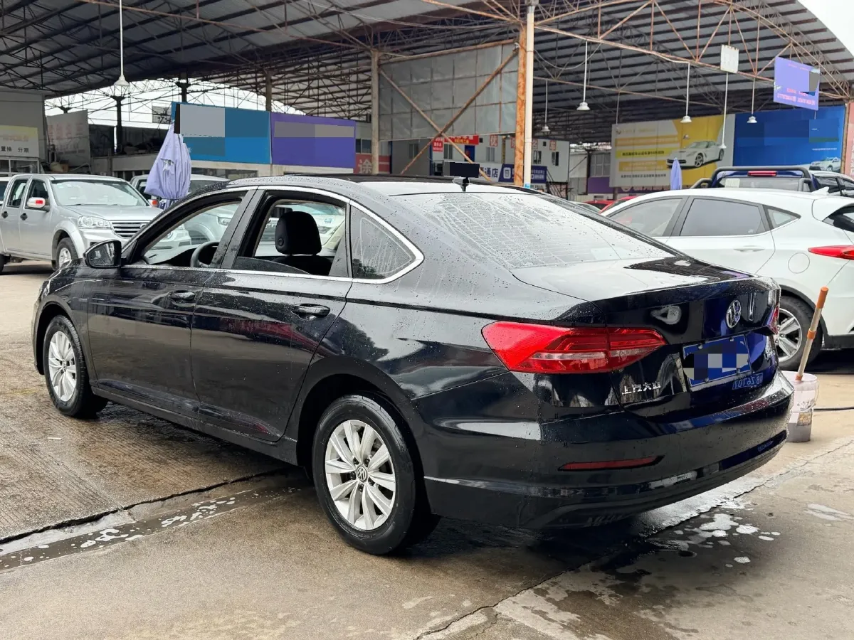 2018 Landwind XiaoYao 1.5T 163HP L4 CVT,autocango,china used car exporter,china ev exporter,chinese used car exporter,chinese used ev exporter