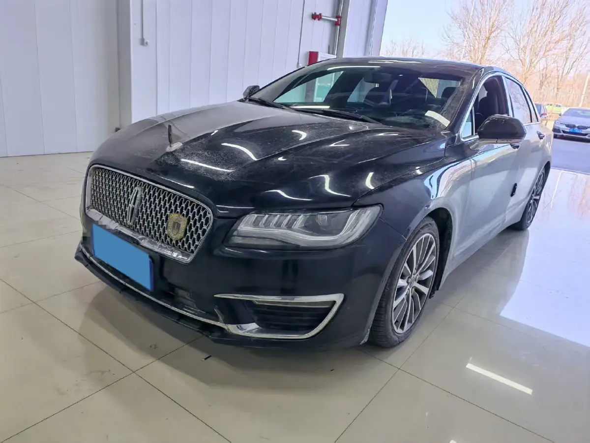 2019 Lincoln MKZ 2.0T 196HP L4 6AT