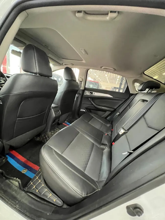 2019 ChangAn Eado 1.6L 128HP L4 5MT,autocango,china used car exporter,china ev exporter,chinese used car exporter,chinese used ev exporter