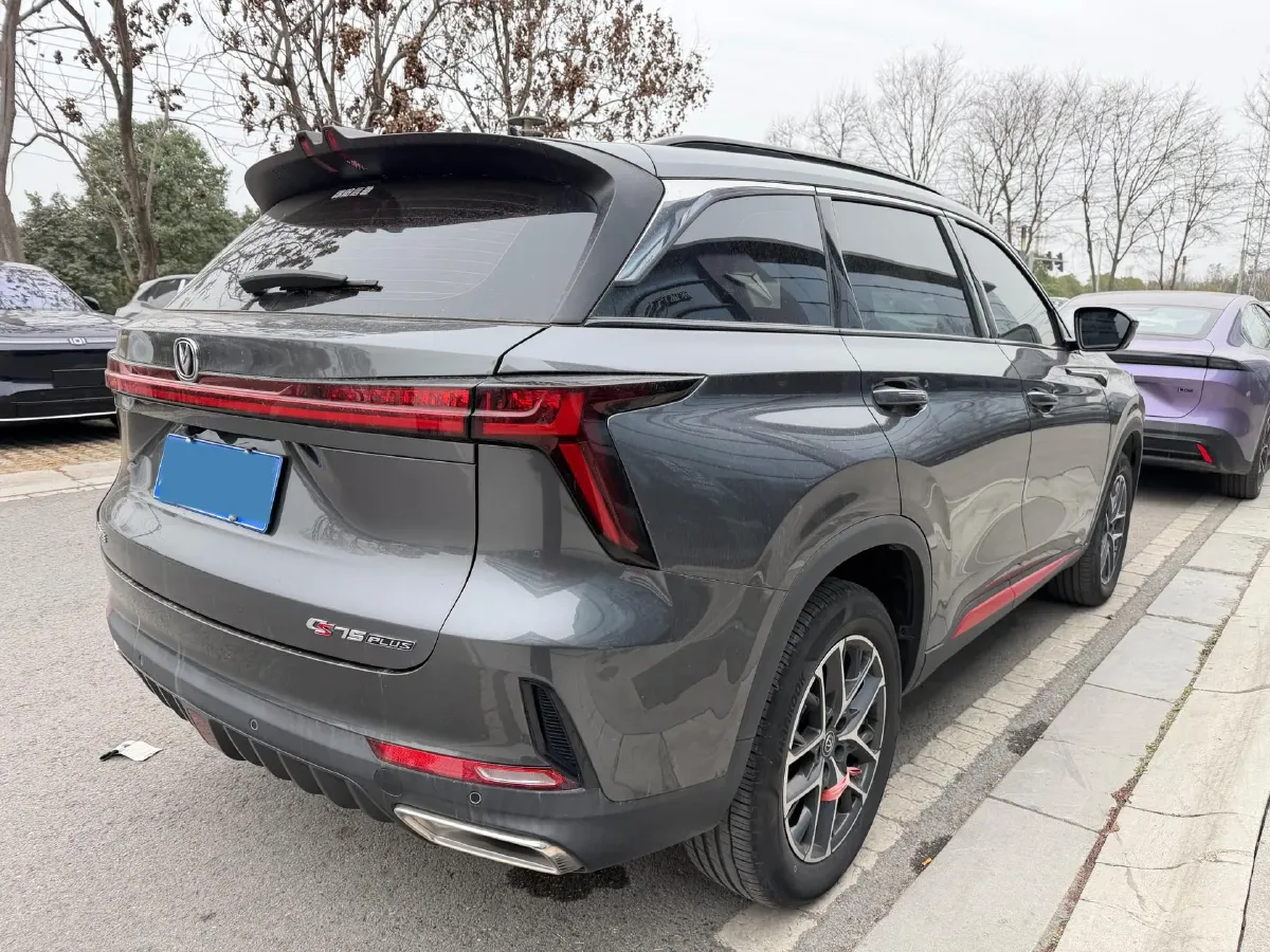 2022 ChangAn CS75 Plus 1.5T 188HP L4 8AT,autocango,china used car exporter,china ev exporter,chinese used car exporter,chinese used ev exporter