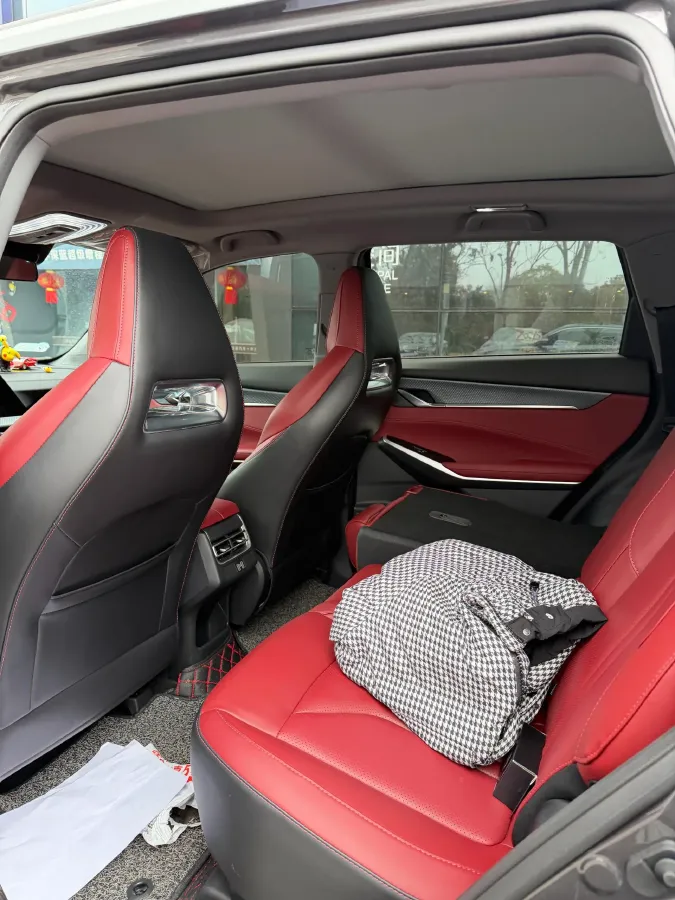 2022 ChangAn CS75 Plus 1.5T 188HP L4 8AT,autocango,china used car exporter,china ev exporter,chinese used car exporter,chinese used ev exporter