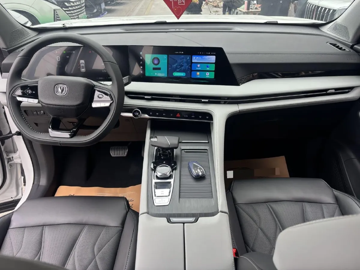 2024 ChangAn CS75 1.5T 188HP L4 7DCT,autocango,china used car exporter,china ev exporter,chinese used car exporter,chinese used ev exporter