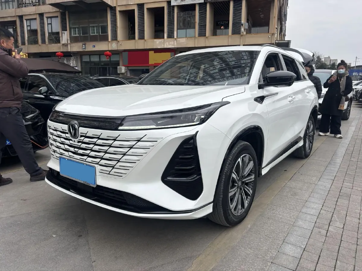 2024 ChangAn CS75 1.5T 188HP L4 7DCT,autocango,china used car exporter,china ev exporter,chinese used car exporter,chinese used ev exporter