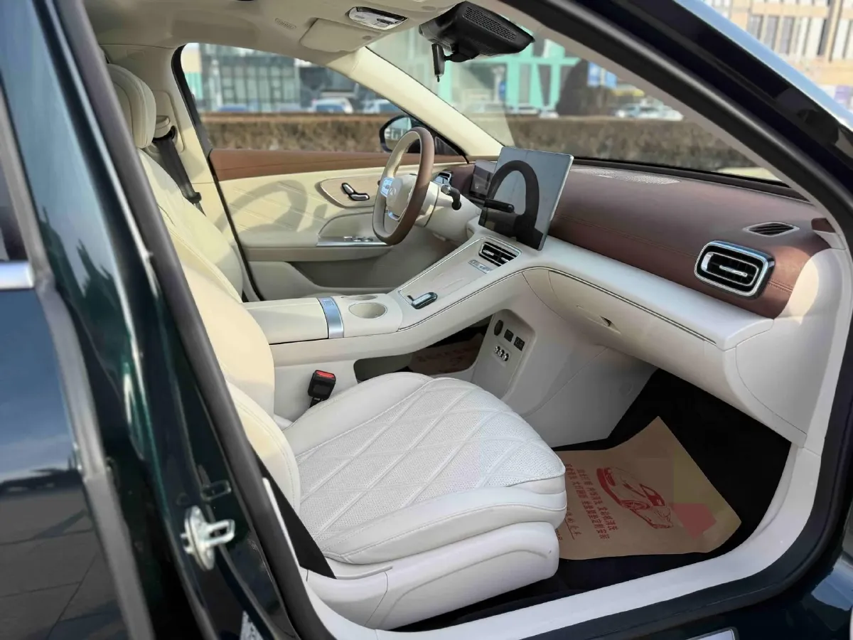 2025 Fulwin FulwinA9L 1.5T 156HP L4 1DHT PHEV,autocango,china used car exporter,china ev exporter,chinese used car exporter,chinese used ev exporter