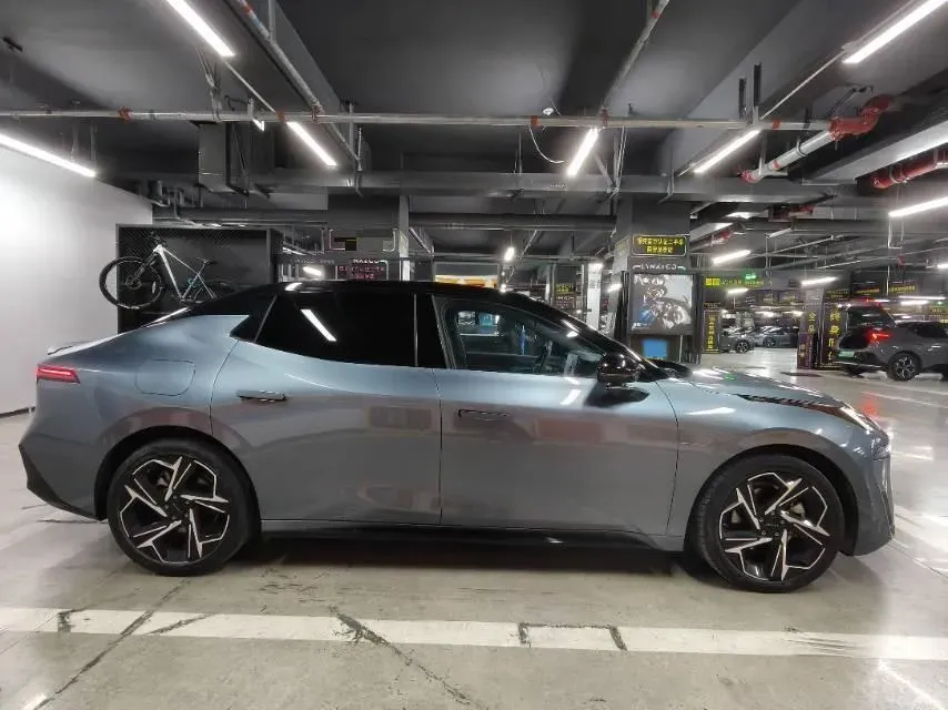 2024 LYNK&CO 07 EM-P 1.5T 163HP L4 3DHT PHEV 18.99KWH,autocango,china used car exporter,china ev exporter,chinese used car exporter,chinese used ev exporter