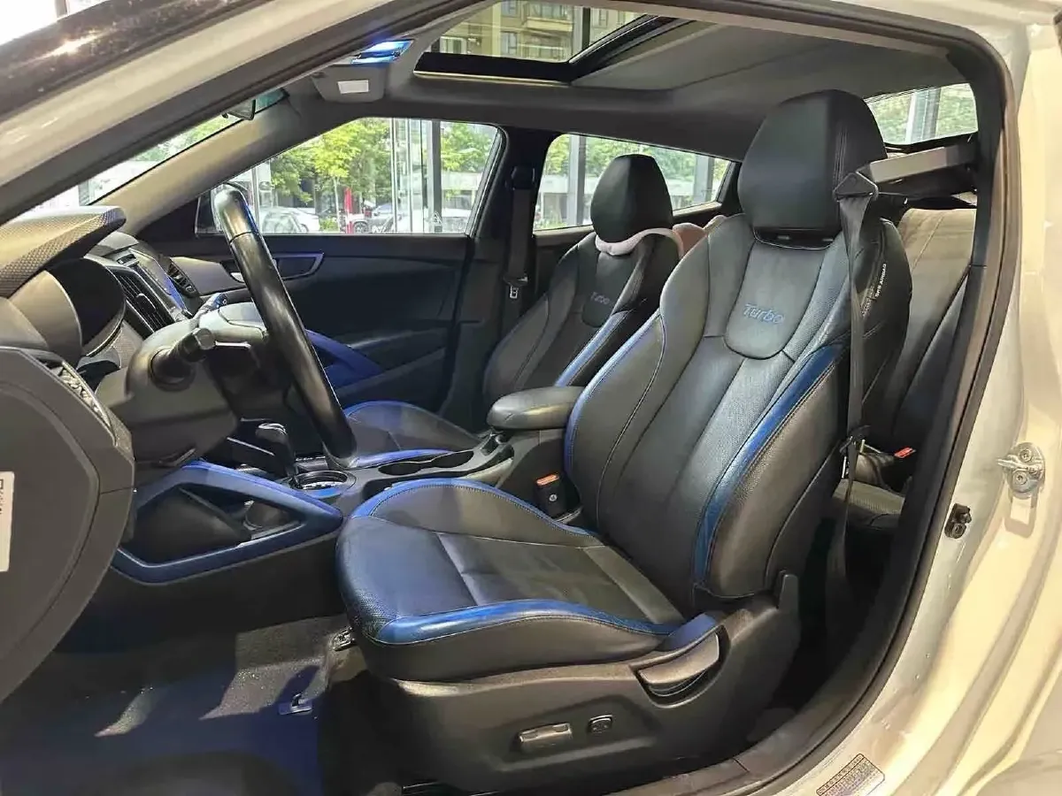 2012 Hyundai Veloster 1.6T 204HP L4 6AT,autocango,china used car exporter,china ev exporter,chinese used car exporter,chinese used ev exporter