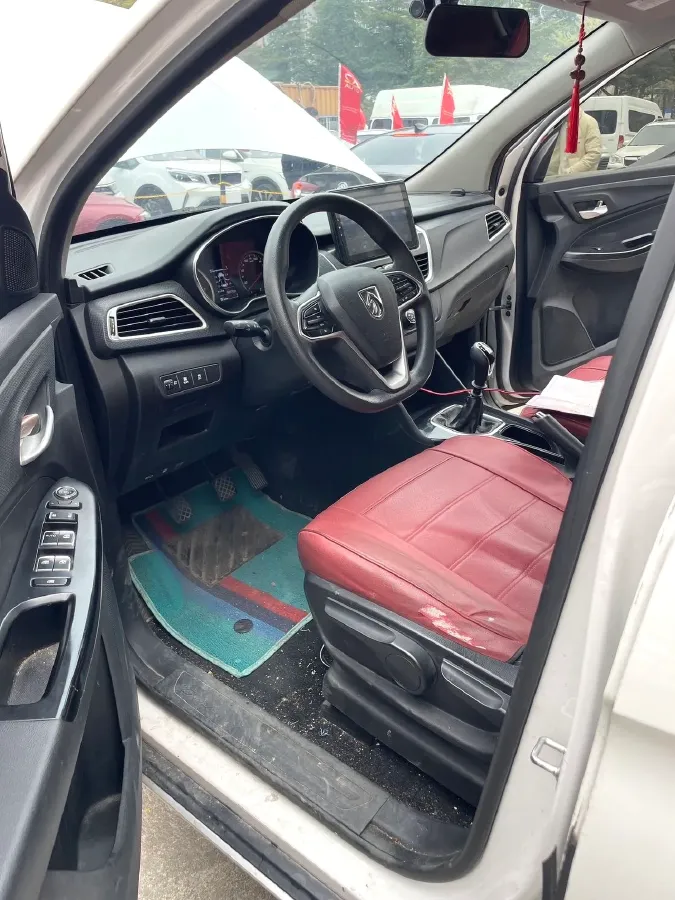 2019 BaoJun 730 1.5L 112HP L4 6MT,autocango,china used car exporter,china ev exporter,chinese used car exporter,chinese used ev exporter
