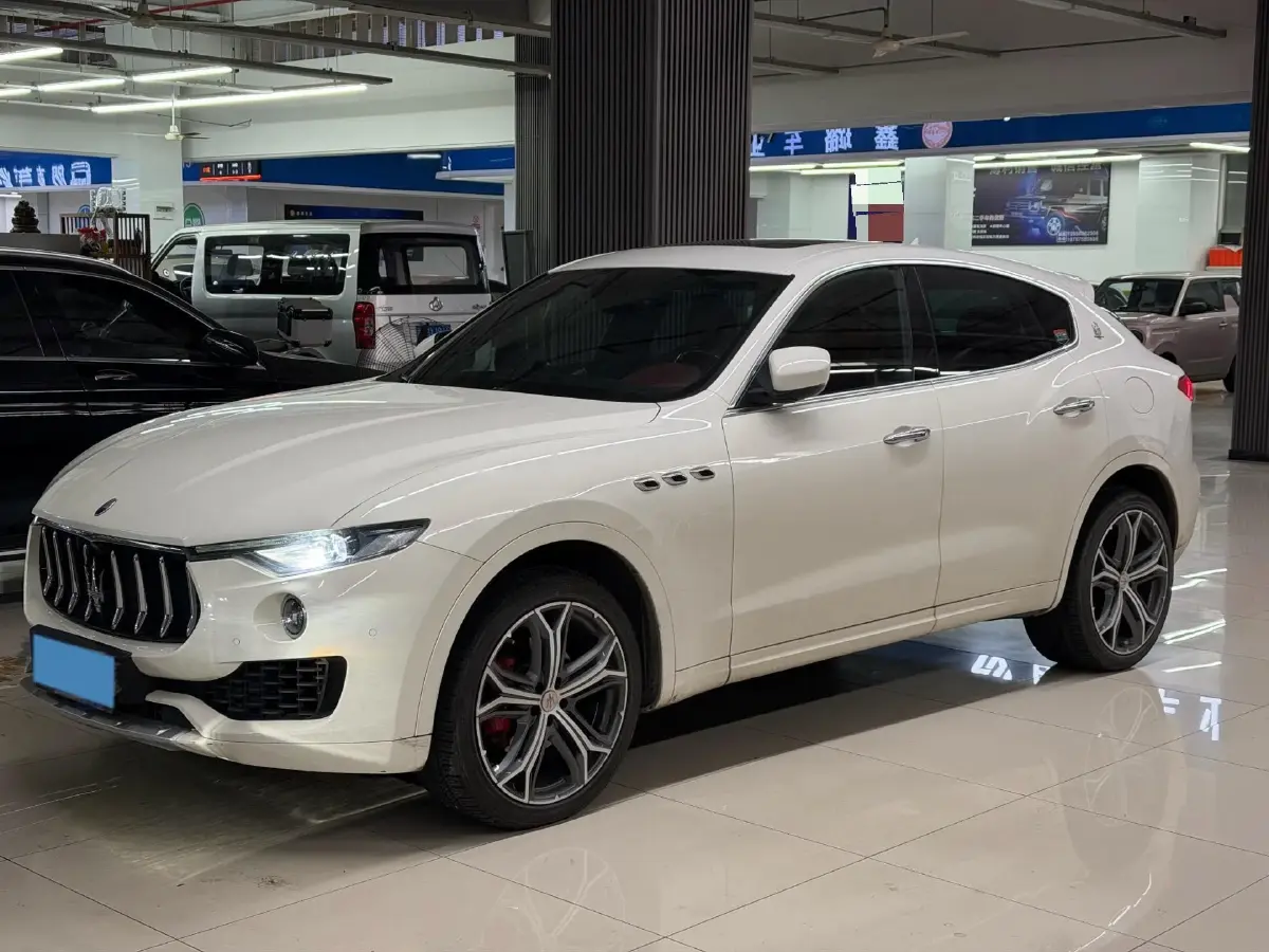 2018 Maserati Levante 3.0T 350HP V6 8AT