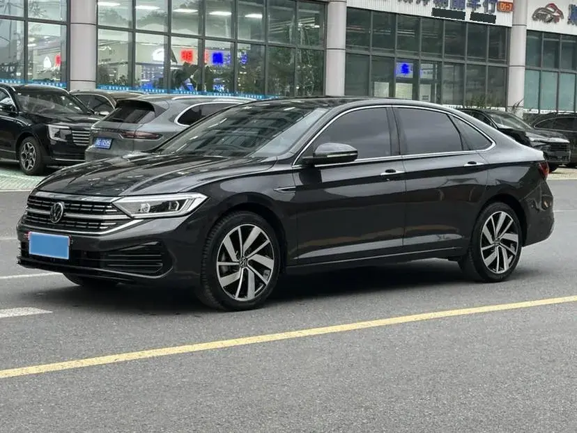 2024 Volkswagen Sagitar 1.5T 160HP L4 7DCT