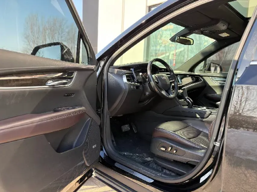 2021 Cadillac XT6 2.0T 237HP L4 9AT,autocango,china used car exporter,china ev exporter,chinese used car exporter,chinese used ev exporter