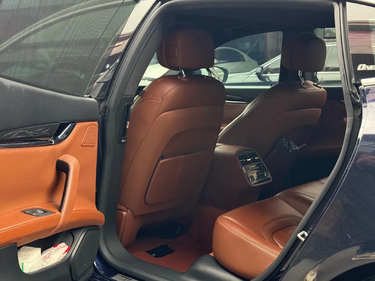 2018 Maserati Quattroporte 3.0T 350HP V6 8AT,autocango,china used car exporter,china ev exporter,chinese used car exporter,chinese used ev exporter