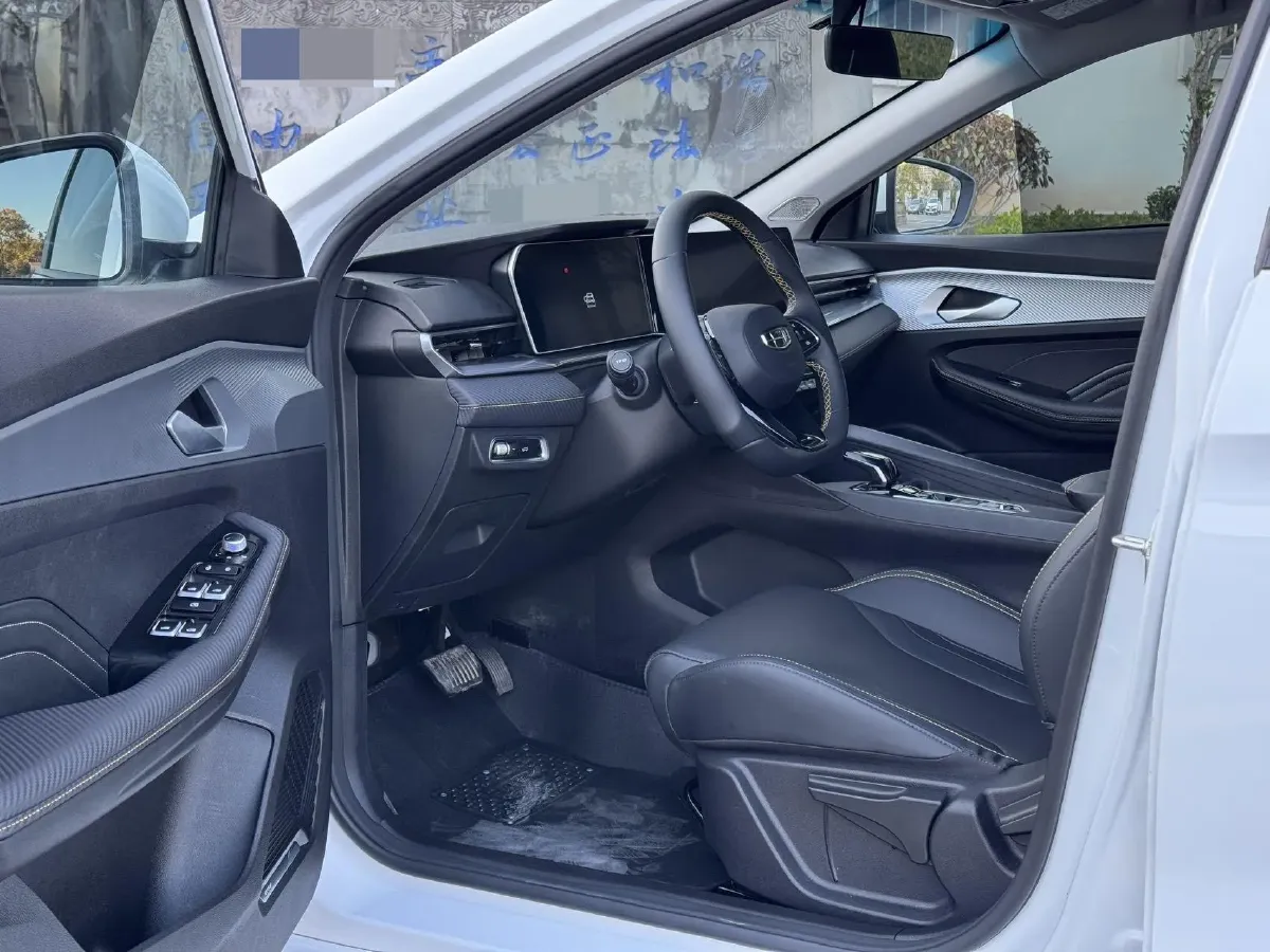 2024 Geely Binray 1.5T 181HP L4 7DCT,autocango,china used car exporter,china ev exporter,chinese used car exporter,chinese used ev exporter