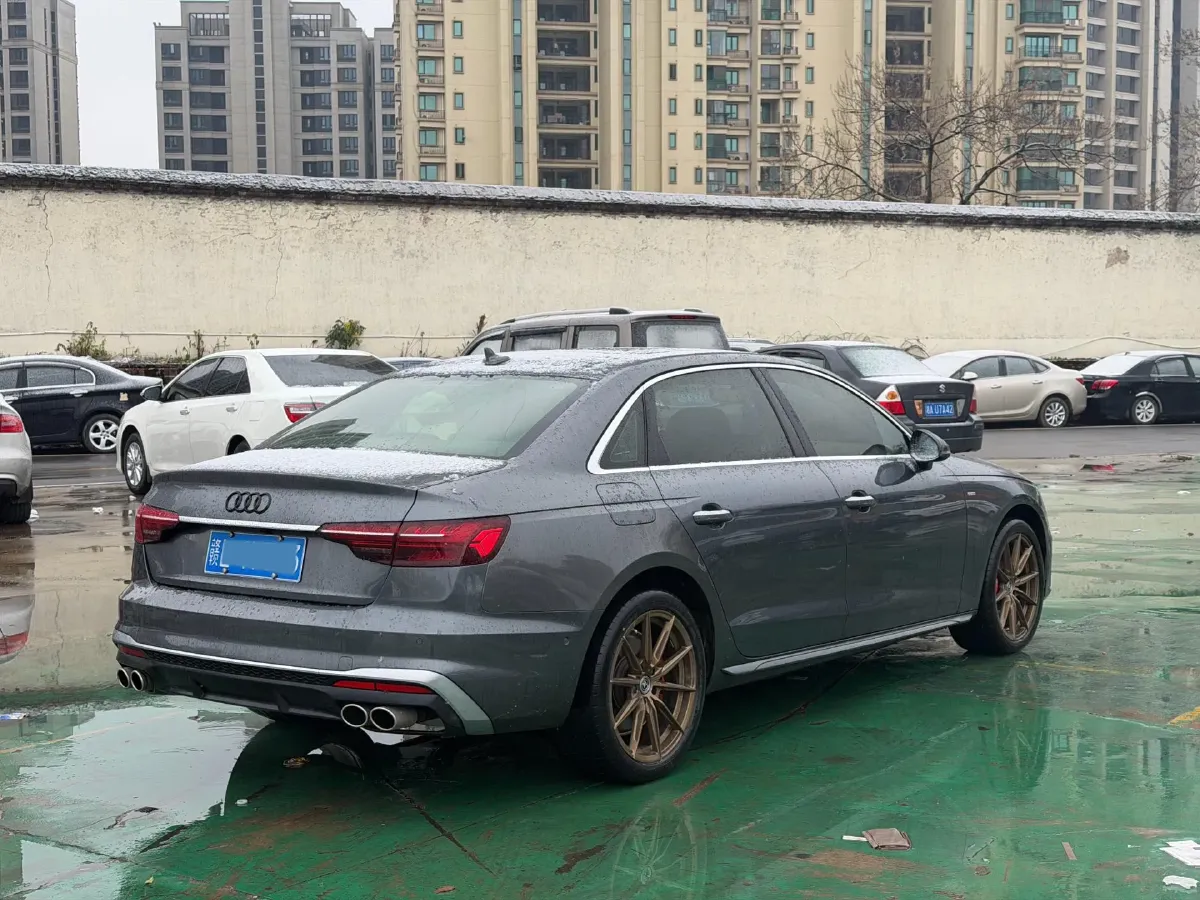 2020 Audi A4L 2.0T 190HP L4 7DCT,autocango,china used car exporter,china ev exporter,chinese used car exporter,chinese used ev exporter