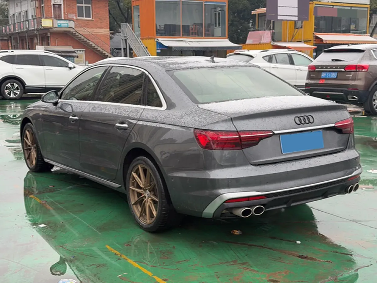 2020 Audi A4L 2.0T 190HP L4 7DCT,autocango,china used car exporter,china ev exporter,chinese used car exporter,chinese used ev exporter