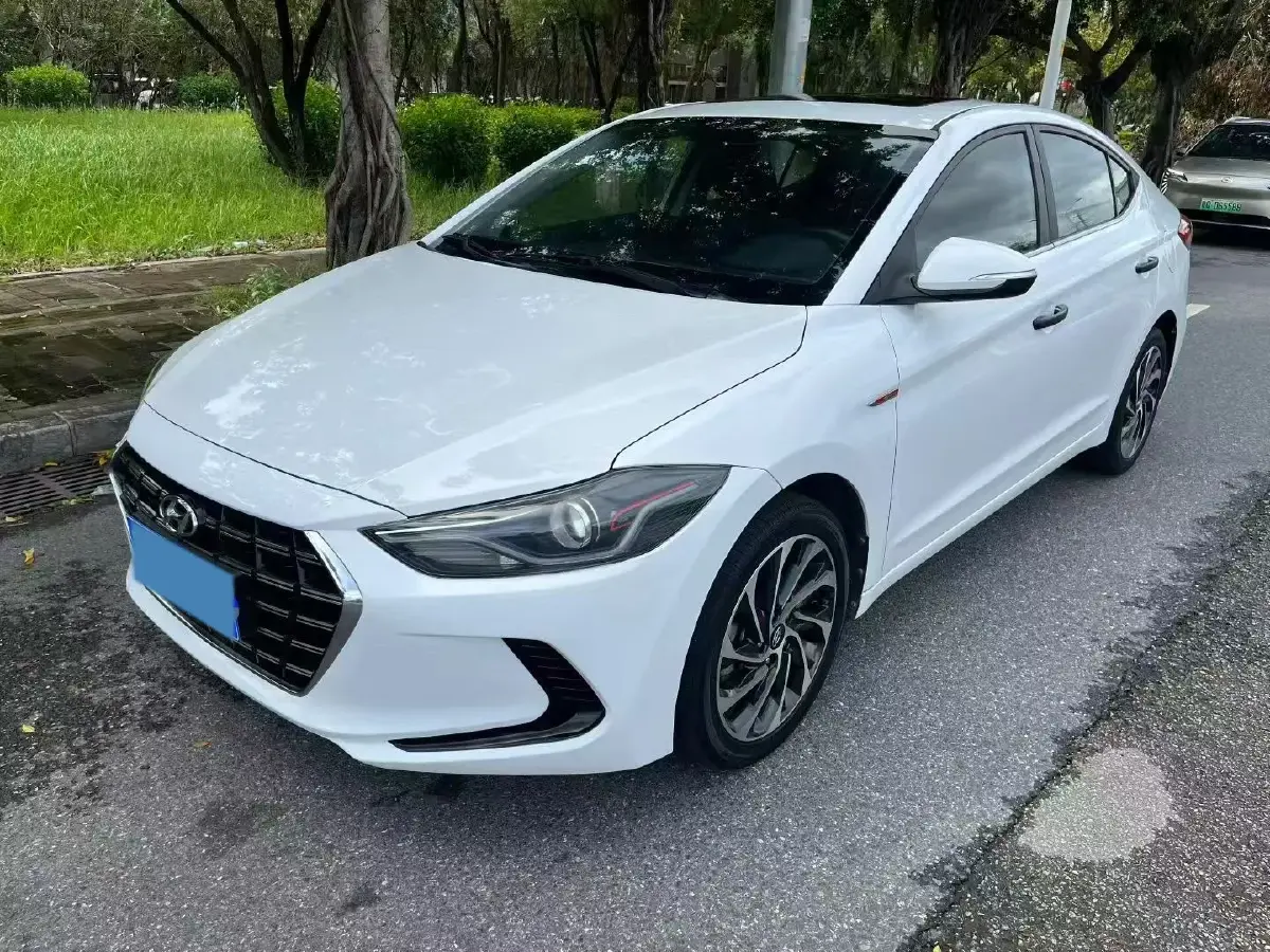 2020 Hyundai Elantra 1.5L 115HP L4 CVT