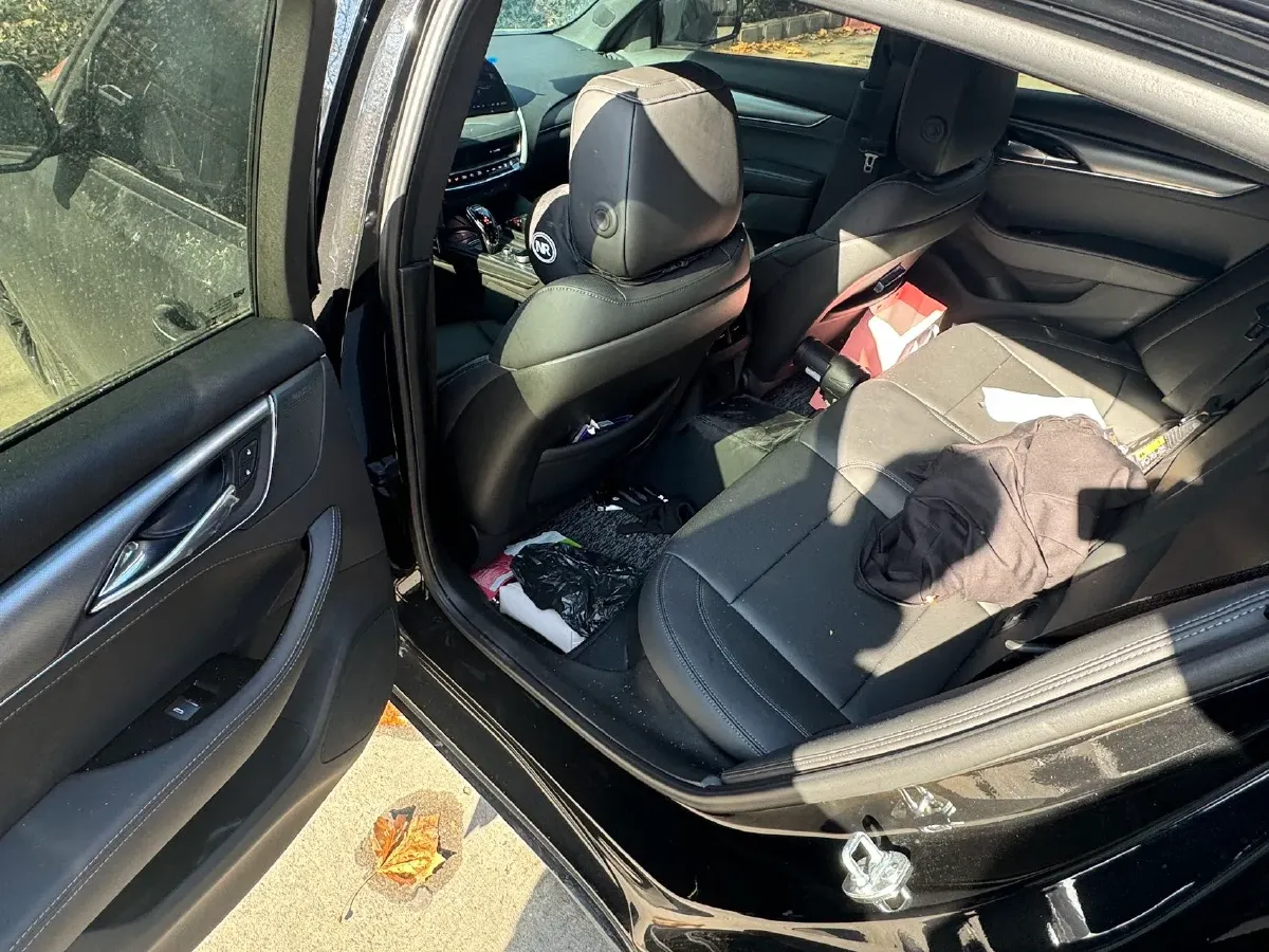 2025 Cadillac CT5 2.0T 237HP L4 10AT,autocango,china used car exporter,china ev exporter,chinese used car exporter,chinese used ev exporter