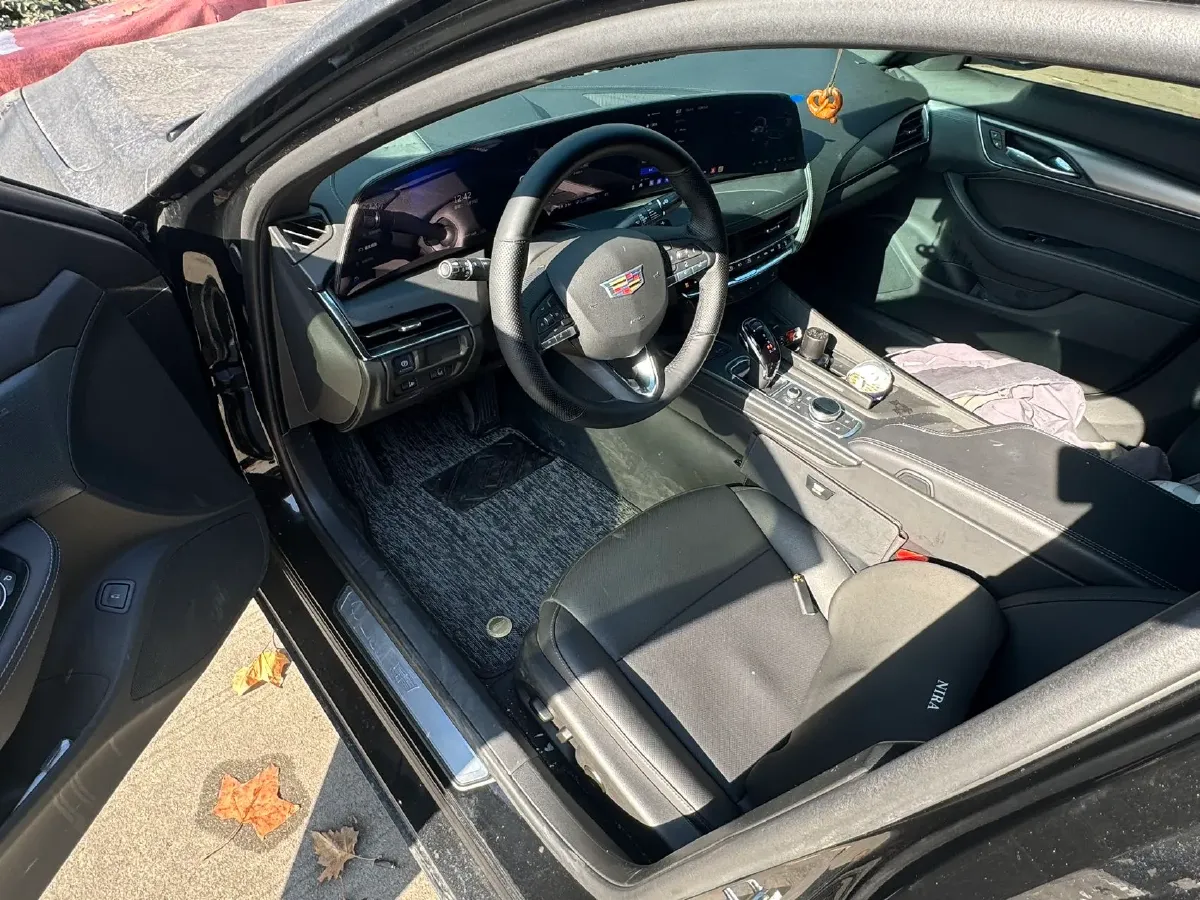 2025 Cadillac CT5 2.0T 237HP L4 10AT,autocango,china used car exporter,china ev exporter,chinese used car exporter,chinese used ev exporter