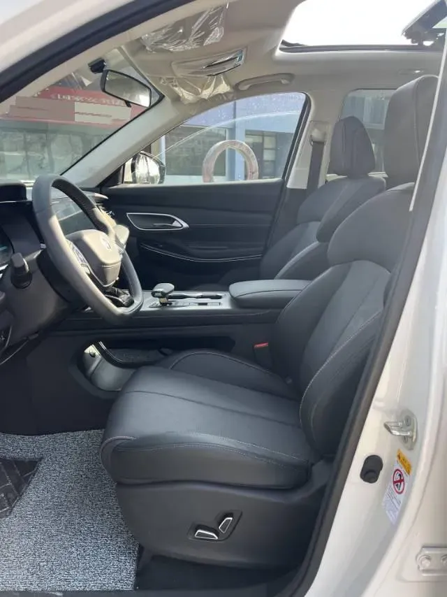 2024 ChangAn X7 PLUS 1.5T 188HP L4 7DCT,autocango,china used car exporter,china ev exporter,chinese used car exporter,chinese used ev exporter