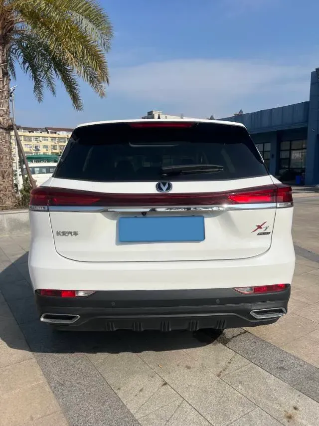 2024 ChangAn X7 PLUS 1.5T 188HP L4 7DCT,autocango,china used car exporter,china ev exporter,chinese used car exporter,chinese used ev exporter
