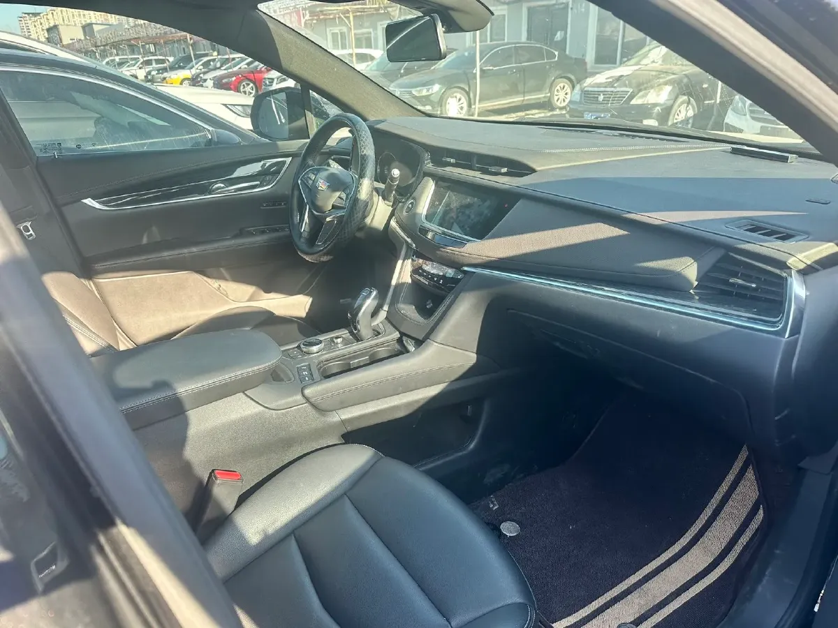 2022 Cadillac XT5 2.0T 237HP L4 9AT,autocango,china used car exporter,china ev exporter,chinese used car exporter,chinese used ev exporter