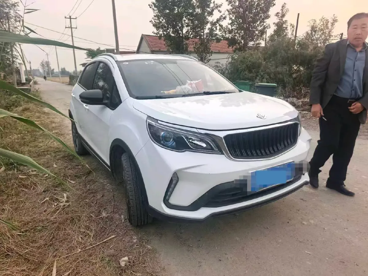 2022 Livan X3 PRO 1.5L 113HP L4 5MT,autocango,china used car exporter,china ev exporter,chinese used car exporter,chinese used ev exporter
