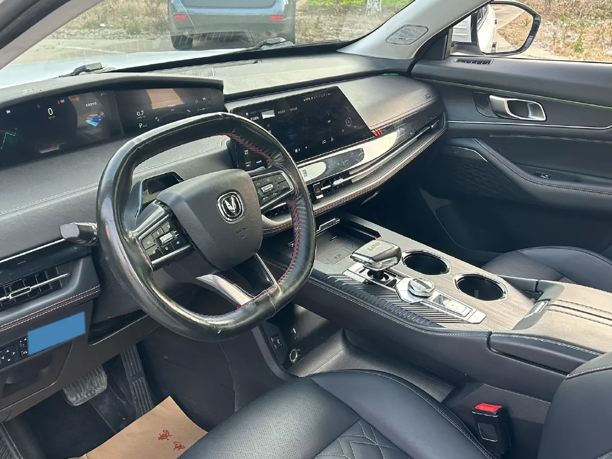 2021 ChangAn UNI-K 2.0T 233HP L4 8AT,autocango,china used car exporter,china ev exporter,chinese used car exporter,chinese used ev exporter