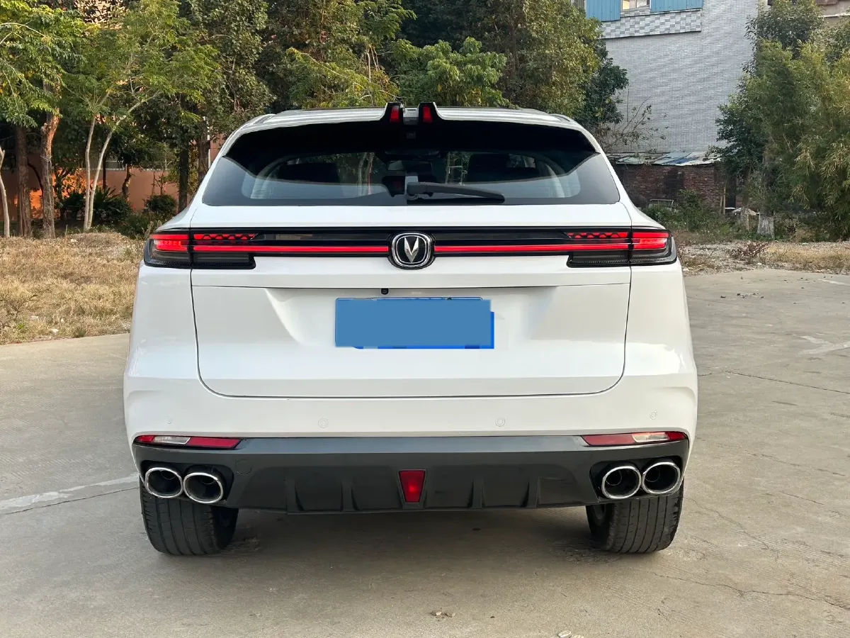 2021 ChangAn UNI-K 2.0T 233HP L4 8AT,autocango,china used car exporter,china ev exporter,chinese used car exporter,chinese used ev exporter