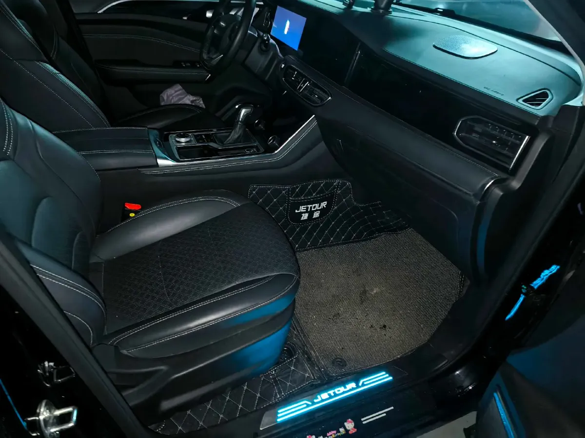 2021 Jetour X90 Plus 1.5T 156HP L4 6MT,autocango,china used car exporter,china ev exporter,chinese used car exporter,chinese used ev exporter