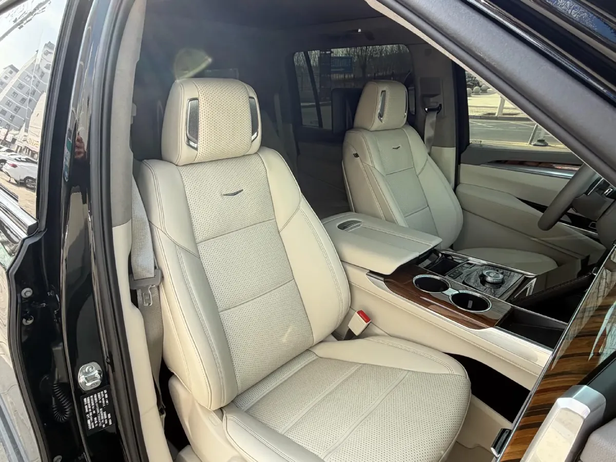 2025 AM XIAOAO V-Class 2.0T 231HP L4 9AT,autocango,china used car exporter,china ev exporter,chinese used car exporter,chinese used ev exporter