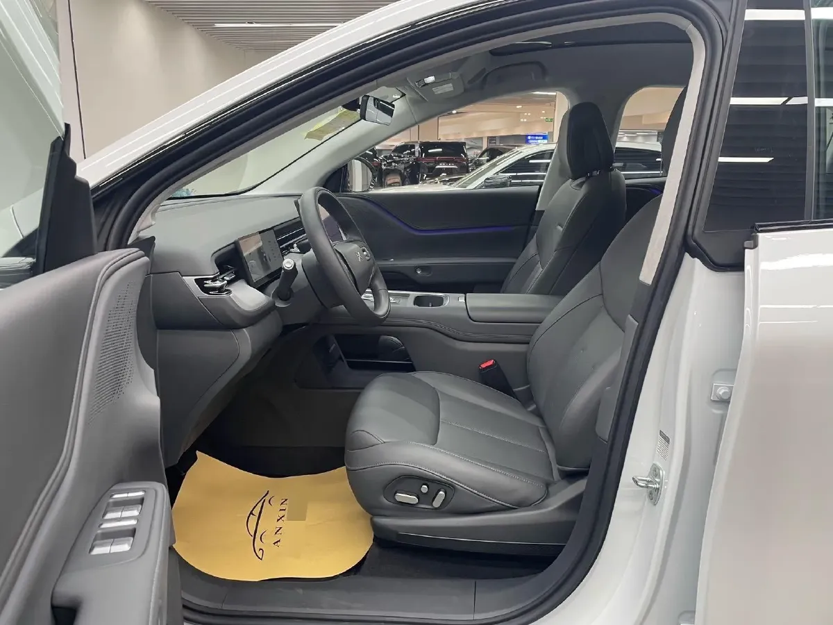 2025 Xpeng G6 BEV 68.5KWH,autocango,china used car exporter,china ev exporter,chinese used car exporter,chinese used ev exporter