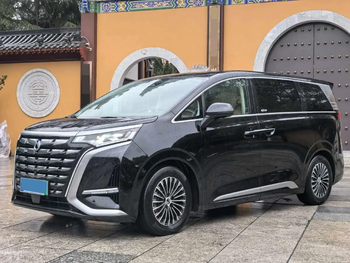 2024 Denza D9 1.5T 139HP L4 E-CVT PHEV 40KWH