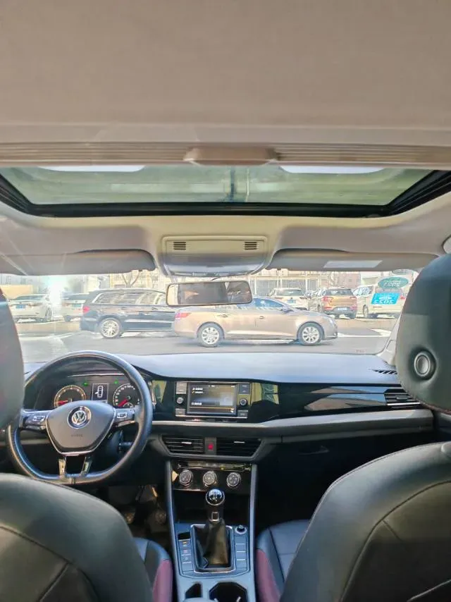 2019 Dongfeng RuiQi 6 2.4L 158HP L4 5MT,autocango,china used car exporter,china ev exporter,chinese used car exporter,chinese used ev exporter