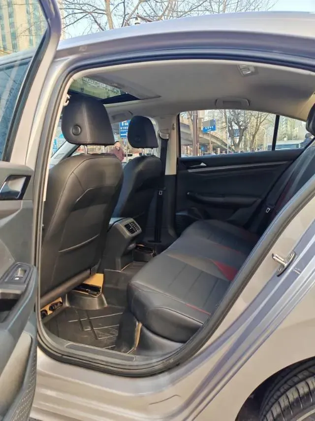 2019 Dongfeng RuiQi 6 2.4L 158HP L4 5MT,autocango,china used car exporter,china ev exporter,chinese used car exporter,chinese used ev exporter