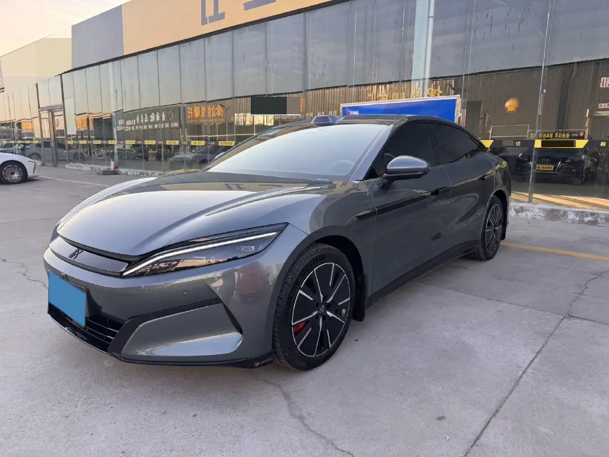 2025 BYD HanL BEV