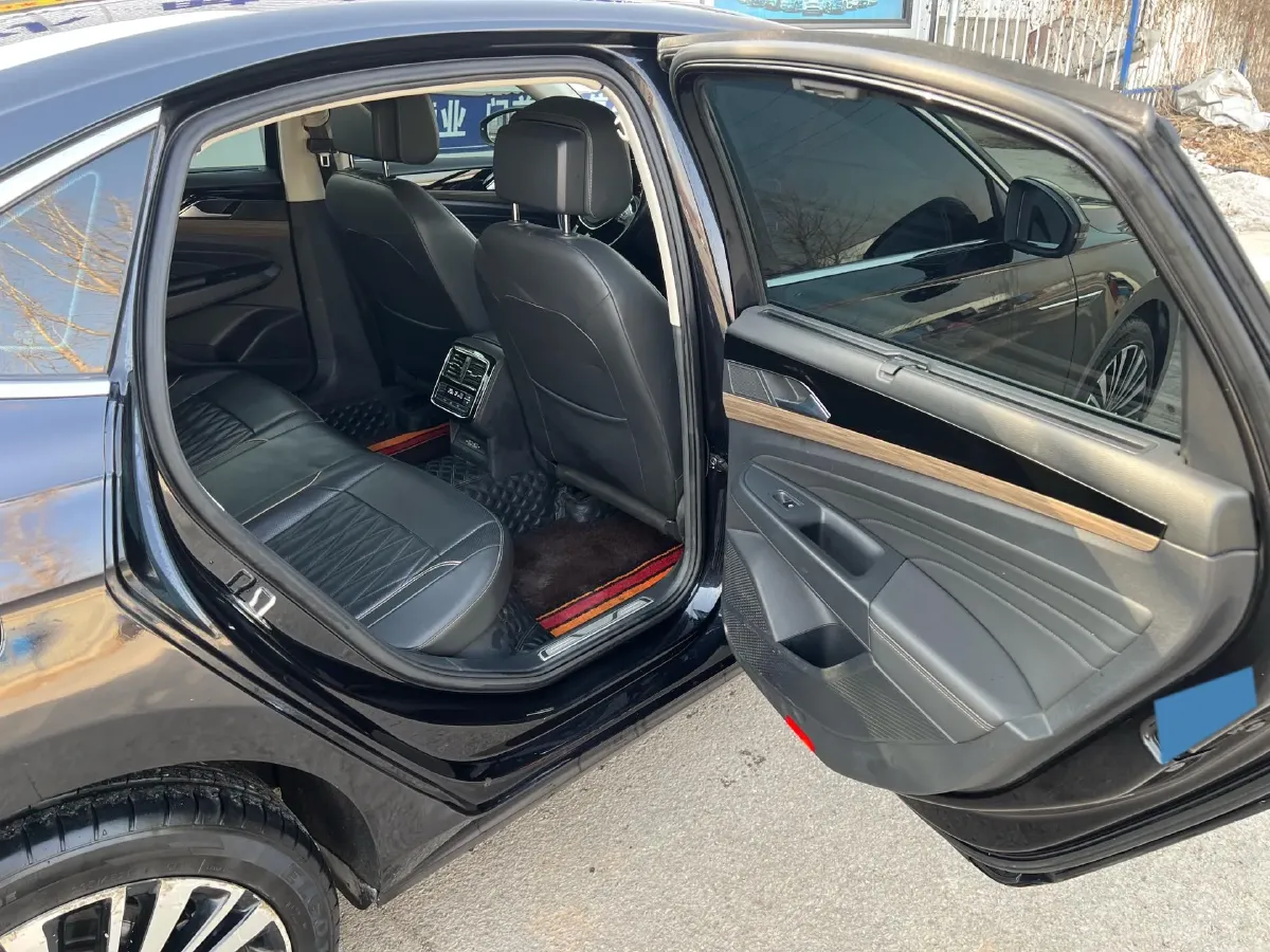 2019 Volvo V40 1.5T 152HP L4 6AT,autocango,china used car exporter,china ev exporter,chinese used car exporter,chinese used ev exporter