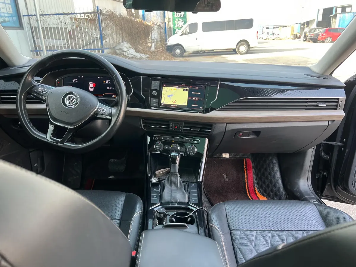 2019 Volvo V40 1.5T 152HP L4 6AT,autocango,china used car exporter,china ev exporter,chinese used car exporter,chinese used ev exporter