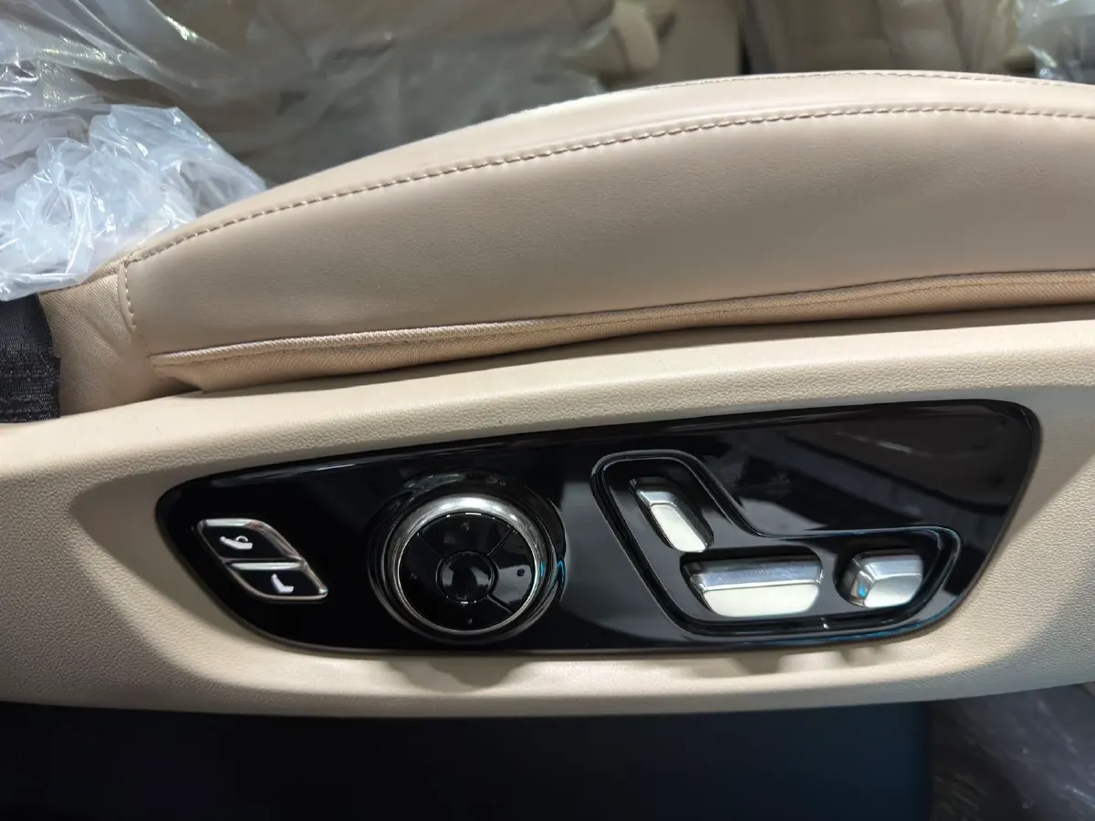 2025 Jetour ShanHai L9 1.5T 156HP L4 2DHT PHEV,autocango,china used car exporter,china ev exporter,chinese used car exporter,chinese used ev exporter