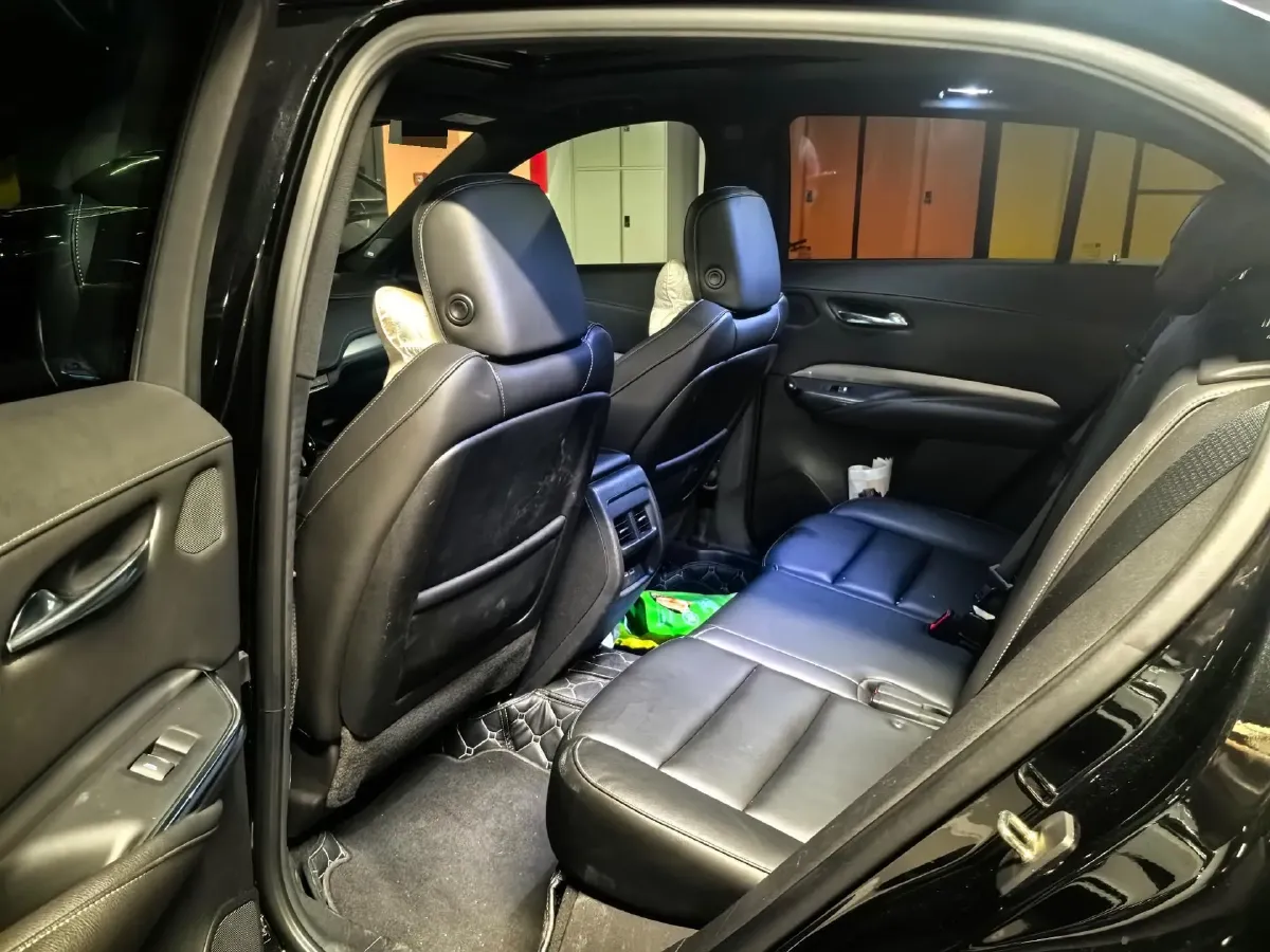 2020 Cadillac XT4 2.0T 241HP L4 9AT,autocango,china used car exporter,china ev exporter,chinese used car exporter,chinese used ev exporter