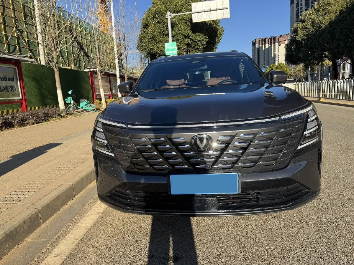 2024 ChangAn CS75 Plus 1.5T 188HP L4 8AT,autocango,china used car exporter,china ev exporter,chinese used car exporter,chinese used ev exporter