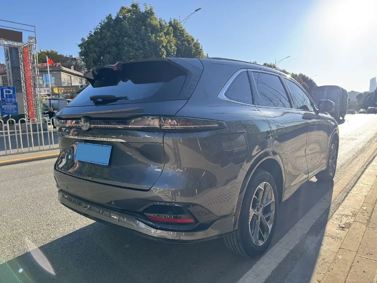 2024 ChangAn CS75 Plus 1.5T 188HP L4 8AT,autocango,china used car exporter,china ev exporter,chinese used car exporter,chinese used ev exporter