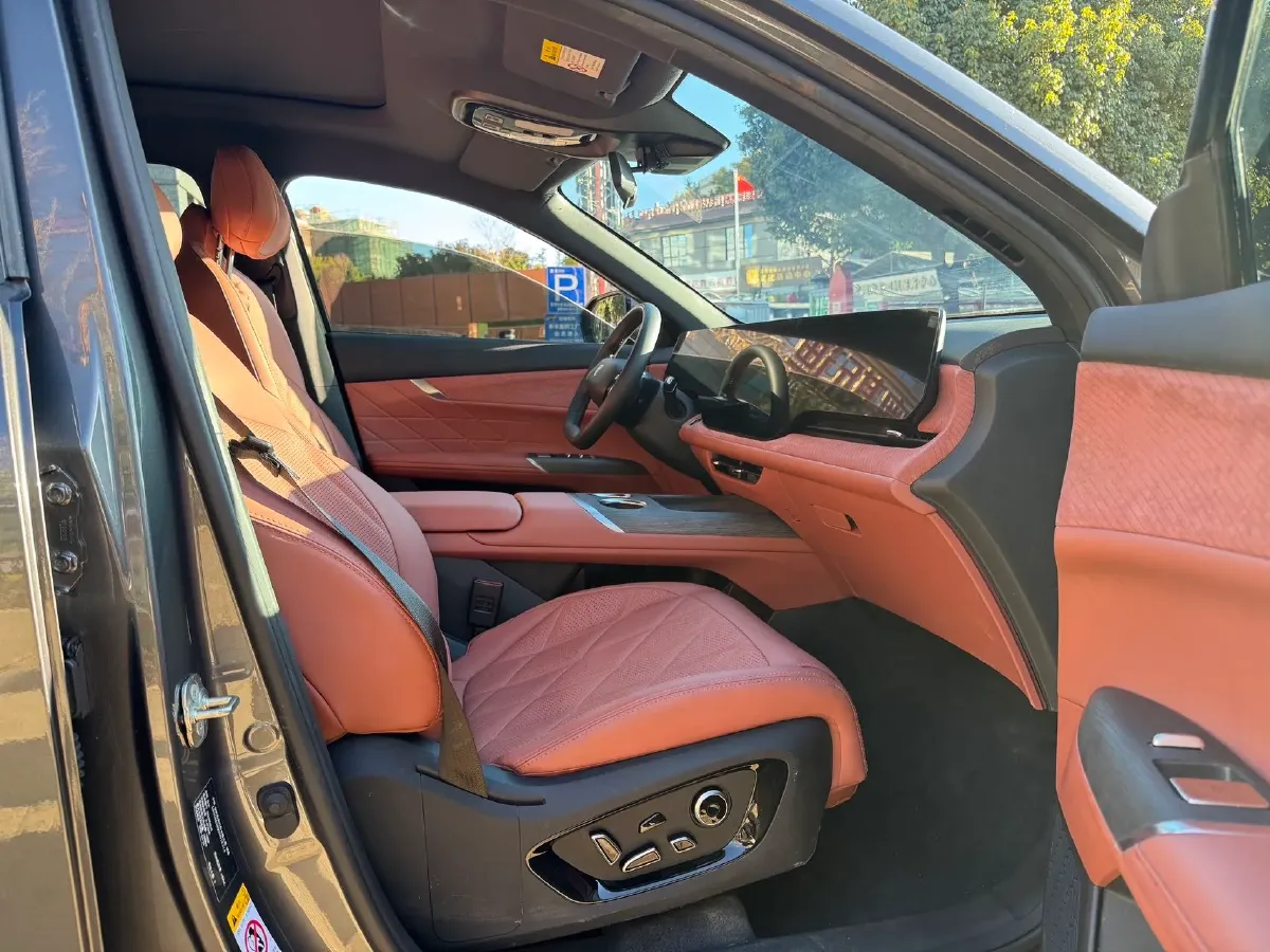 2024 ChangAn CS75 Plus 1.5T 188HP L4 8AT,autocango,china used car exporter,china ev exporter,chinese used car exporter,chinese used ev exporter